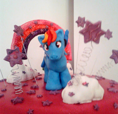 Rainbow Dash My Little Pony mini cakeRainbow Dash, Kids Birthday, Birthday Parties, Bday torta con mio little pony rainbow dash