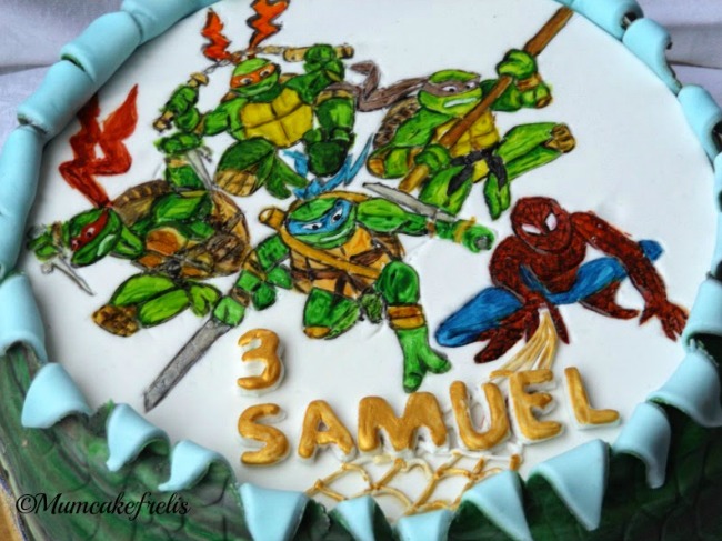 Ninja Turtle Spider Man Cake. Spiders Man Bday, Bday Parties, torta tartarughe ninja con uomo ragno per compleanno in pasta di zucchero cake fondant