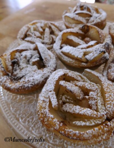 roselline di pere, cioccolato e pasta sfoglia