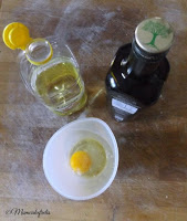Ricetta maionese fatta in casa con olio extra vergine di oliva, uovo, limone, sale e olio di semi