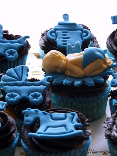 Ricetta dei cupcake per festeggiare un bambino che sta per nascere, Cupcakes per nascituro, bambino in arrivo, Showers, Shower Ideas, Baby Shower Cupcakes, Cupcakes Ideas, Baby Boys Cupcakes, Boys Shower, Baby Boy Cupcakes, Boys Baby, Baby Shower