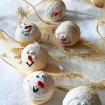 lecca lecca snowman macaron