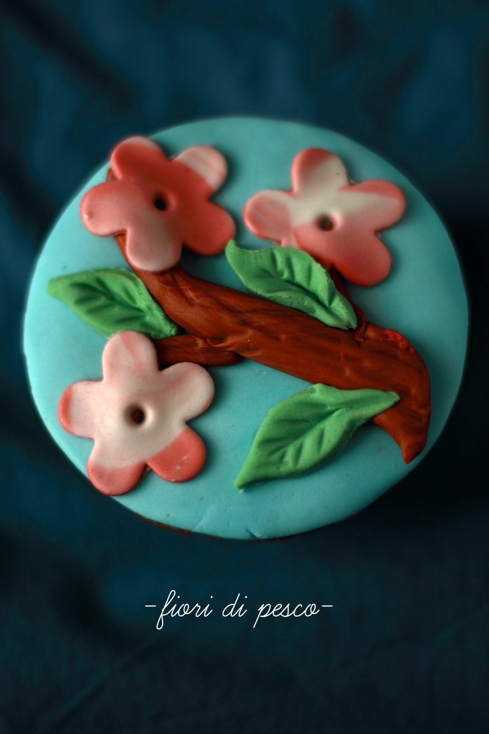 cupcake con fiori di pesco 