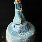 Disney Frozen Cake