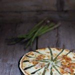 Crostata salata con asparagi e formaggio