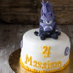 cake topper minion viola
