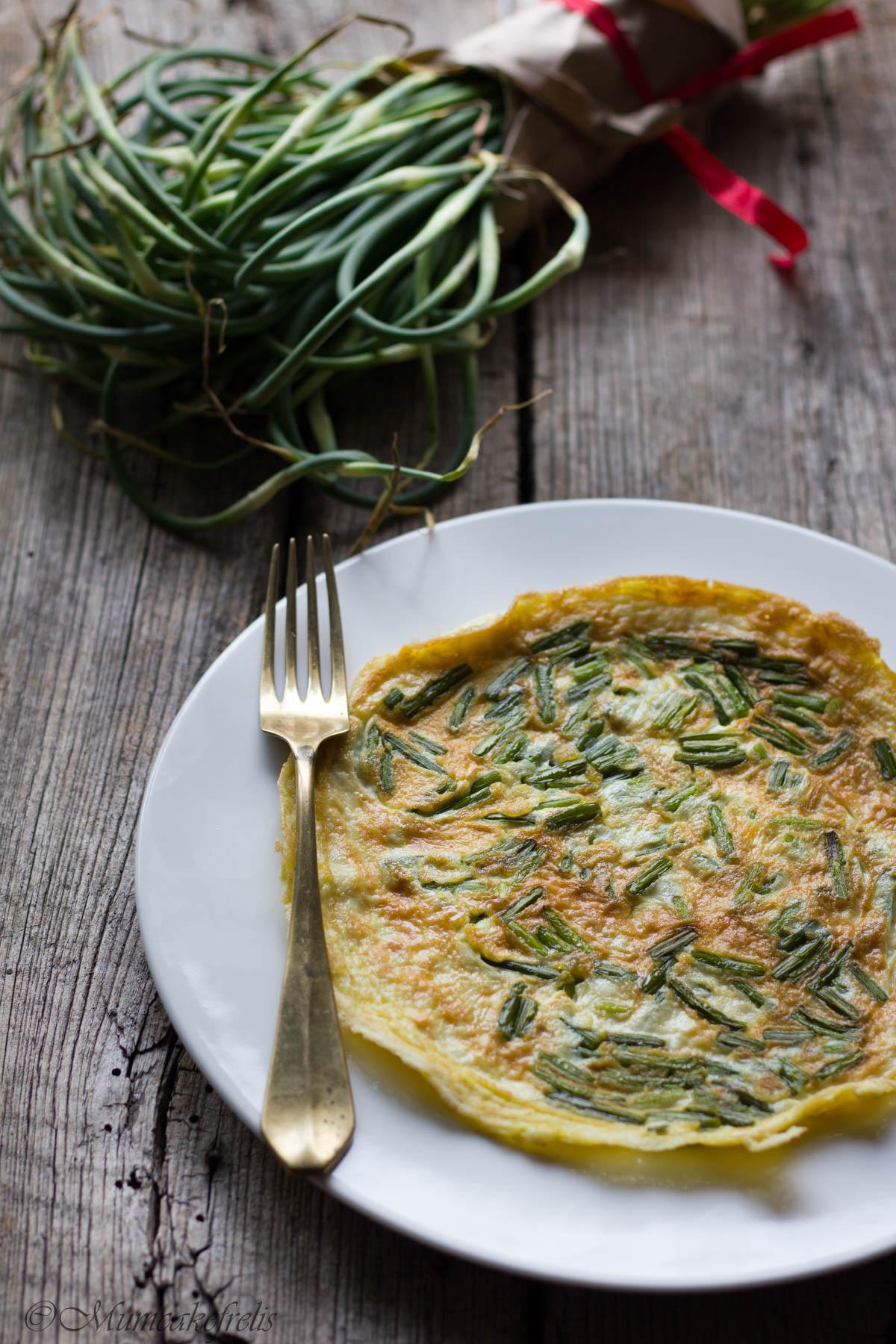 frittata con talli d'aglio