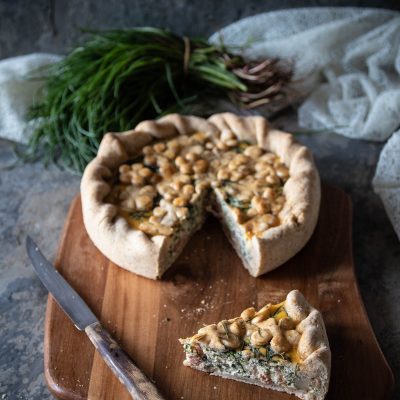 ricetta primaverile: la torta salata primaverile con agretti, pancetta, ricotta e uova