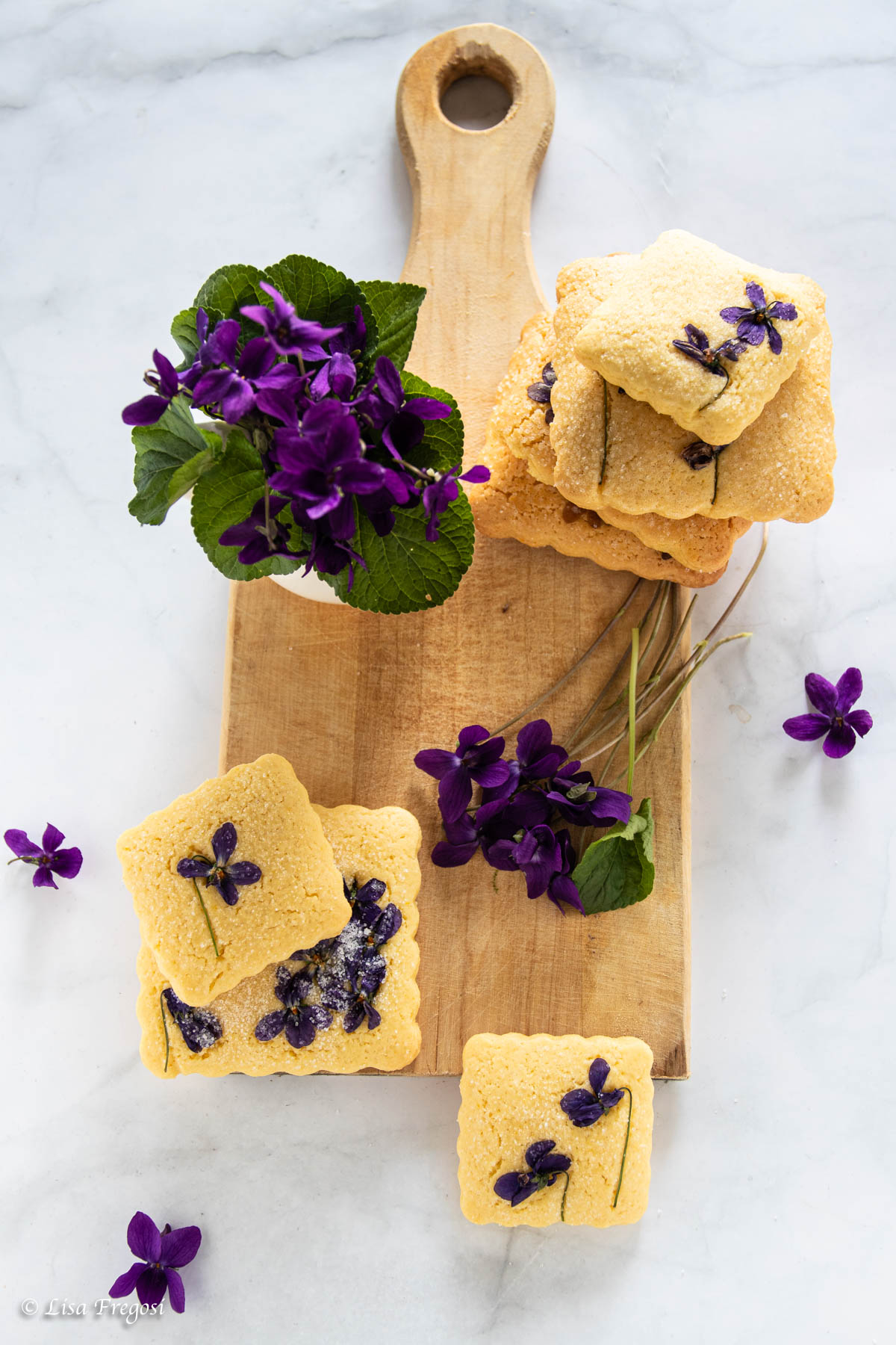 biscotti con violette foto