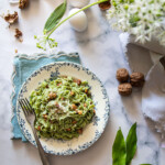 tagliatelle di aglio orsino con burro fuso e noci