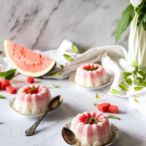 biancomangiare al latte di mandorla con topino al cocomero