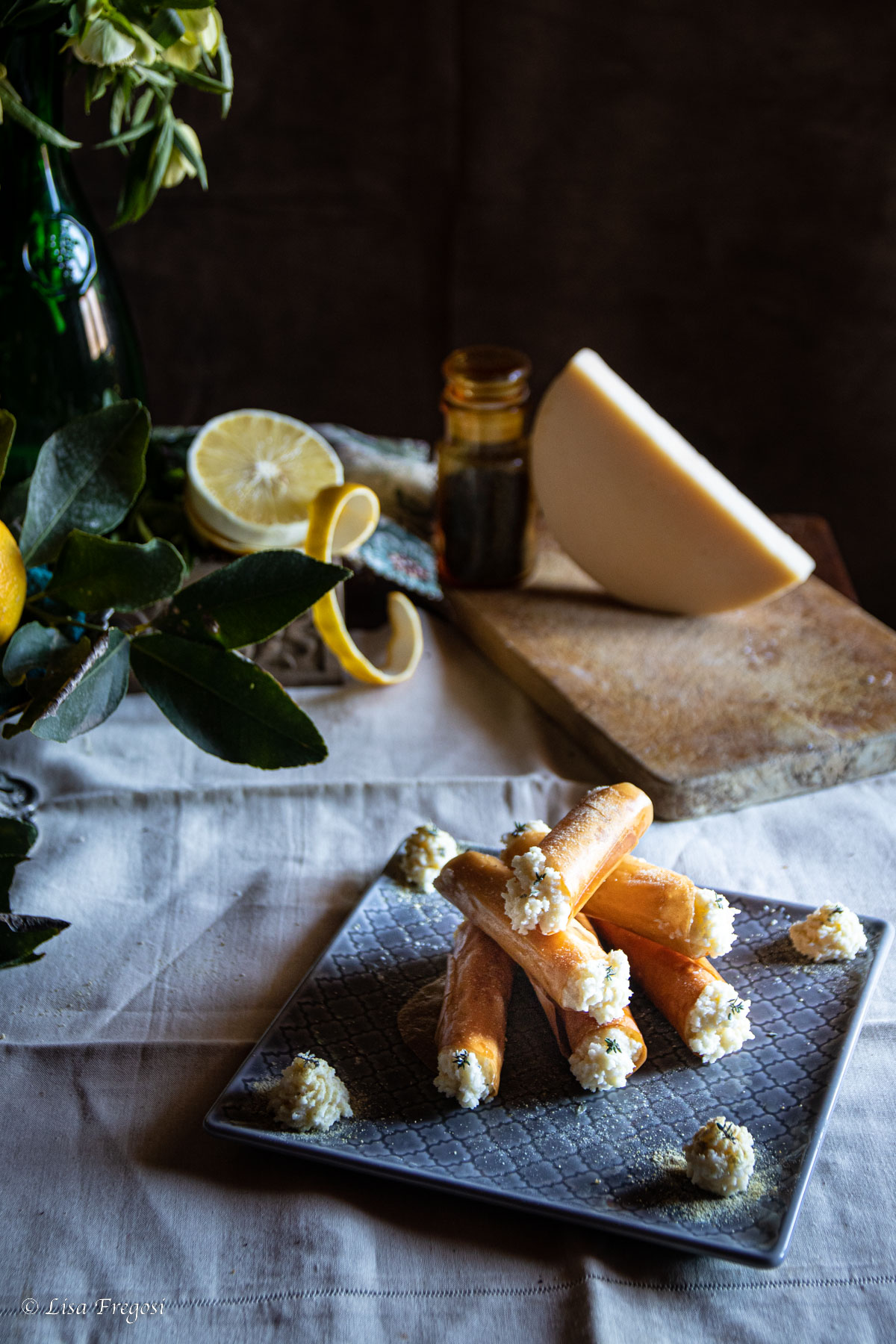 cannoli di pasta fillo con mousse di Provolone Valpadana DOP